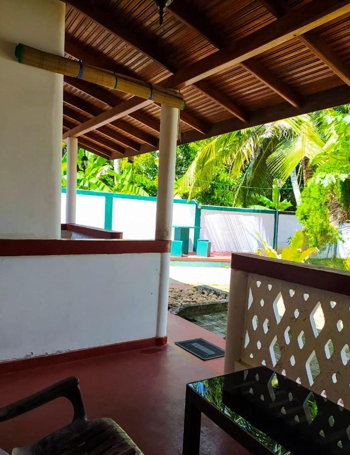 River Side Holiday Inn Weligama Exterior photo